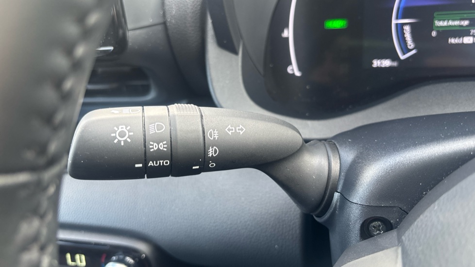 Toyota Yaris 1.5 Hybrid Design 5dr CVT Hybrid Hatchback - Image 37