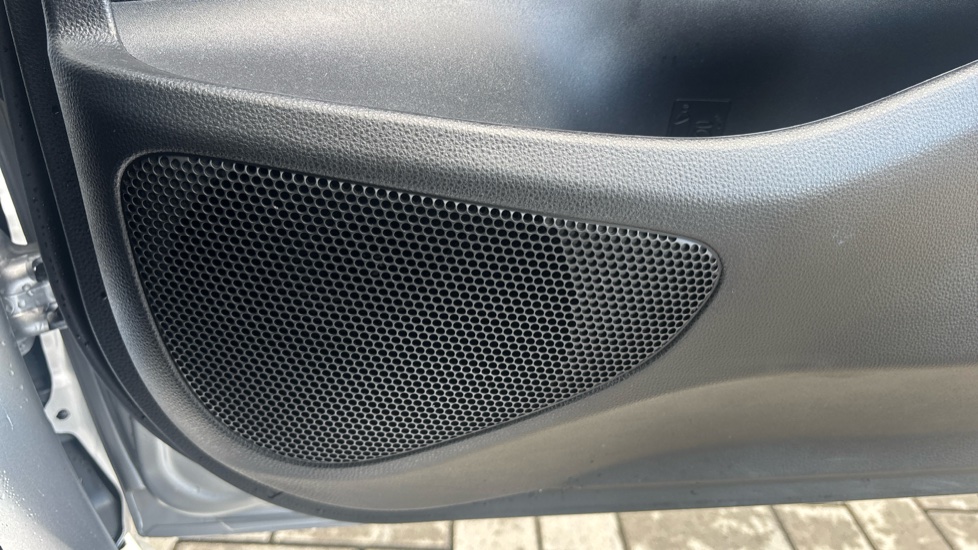 Toyota Yaris 1.5 Hybrid Design 5dr CVT Hybrid Hatchback - Image 45