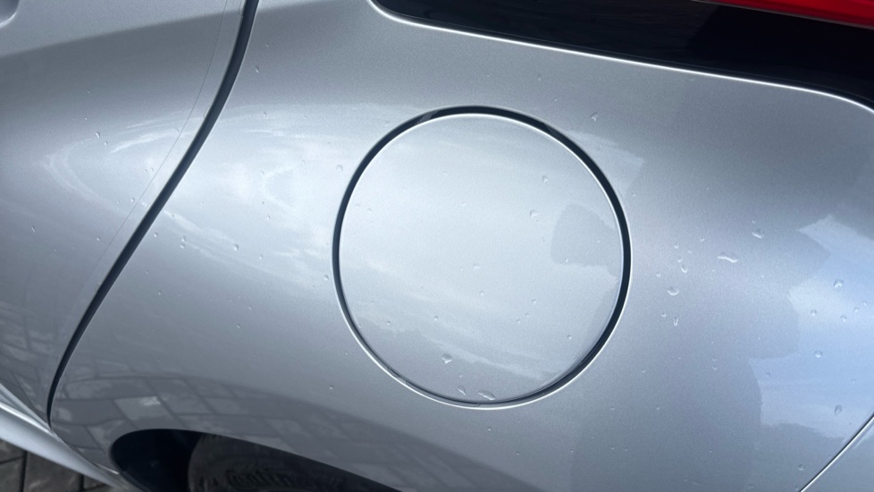 Toyota Yaris 1.5 Hybrid Design 5dr CVT Hybrid Hatchback - Image 48