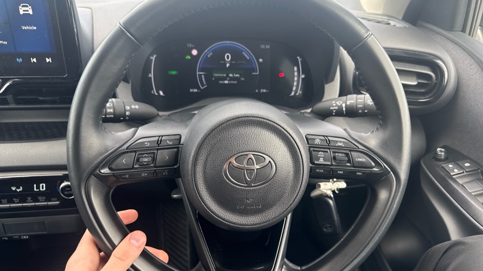 Toyota Yaris 1.5 Hybrid Design 5dr CVT Hybrid Hatchback - Image 64