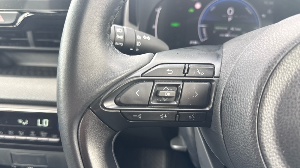 Toyota Yaris 1.5 Hybrid Design 5dr CVT Hybrid Hatchback - Image 65