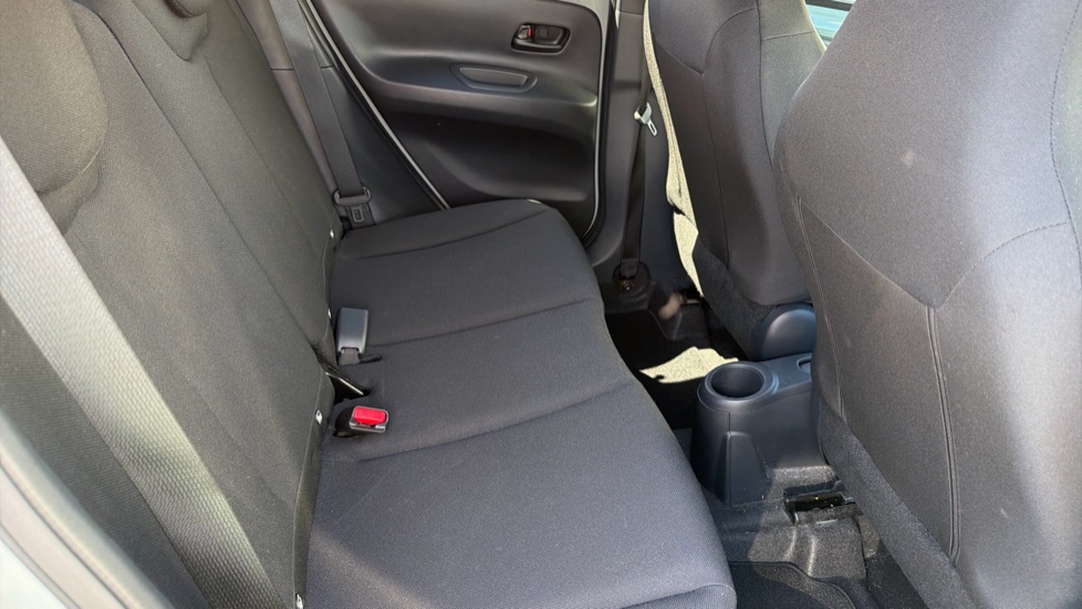 Toyota Aygo X 1.0 VVT-i Edge 5dr Auto Petrol Hatchback - Image 8