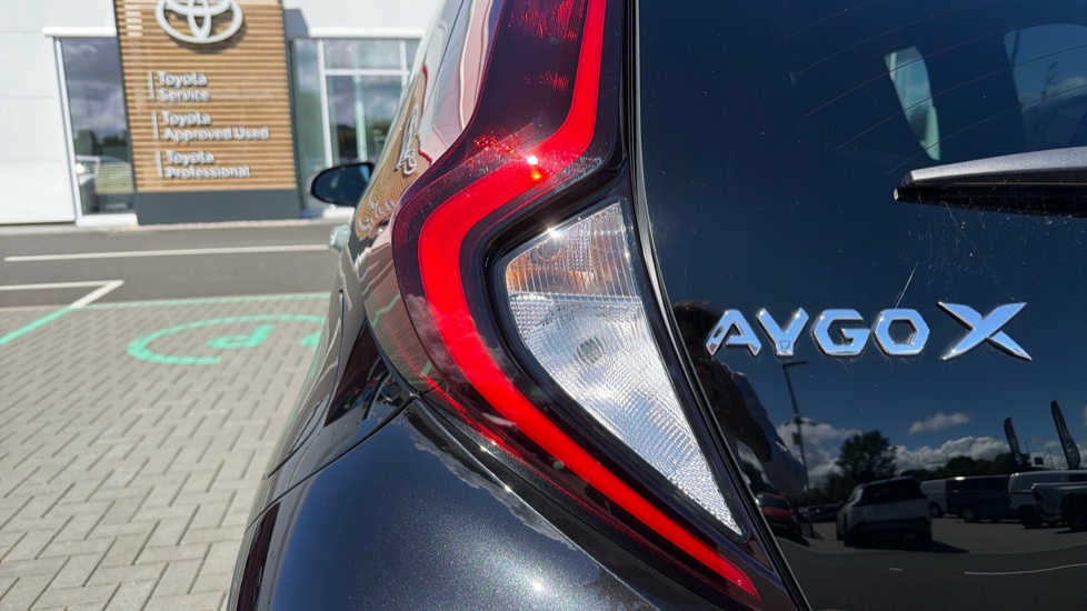 Toyota Aygo X 1.0 VVT-i Edge 5dr Auto Petrol Hatchback - Image 21