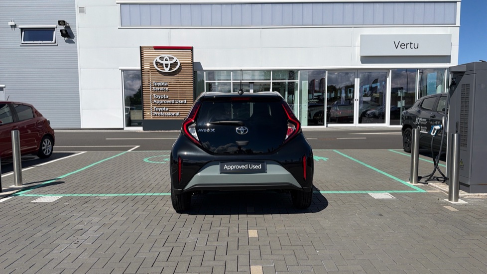 Toyota Aygo X 1.0 VVT-i Edge 5dr Auto Petrol Hatchback - Image 26