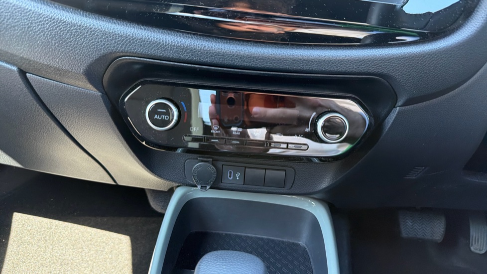 Toyota Aygo X 1.0 VVT-i Edge 5dr Auto Petrol Hatchback - Image 37