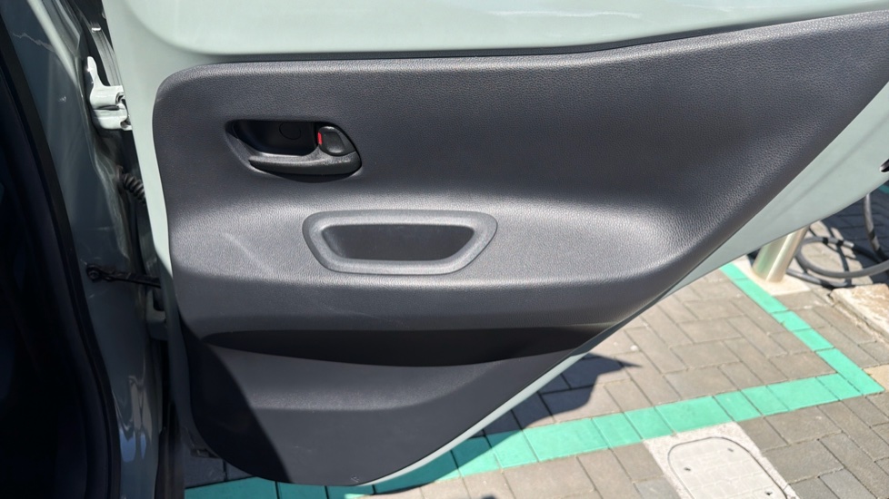 Toyota Aygo X 1.0 VVT-i Edge 5dr Auto Petrol Hatchback - Image 44