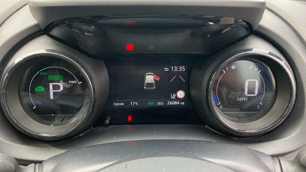 Toyota Yaris 1.5 Hybrid Dynamic 5dr CVT Hybrid Hatchback - Image 11
