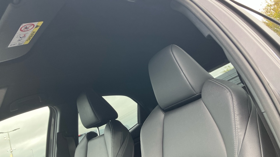 Toyota Yaris 1.5 Hybrid Dynamic 5dr CVT Hybrid Hatchback - Image 19