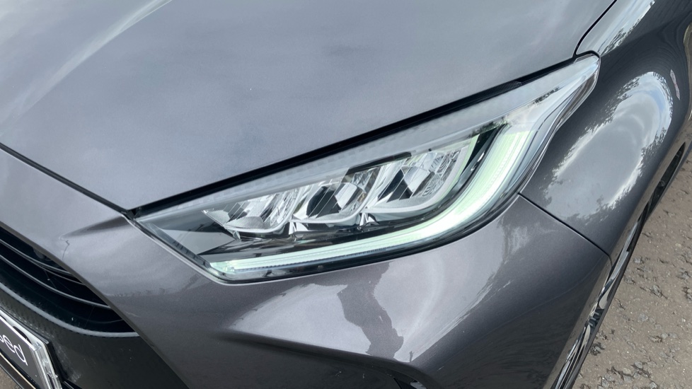 Toyota Yaris 1.5 Hybrid Dynamic 5dr CVT Hybrid Hatchback - Image 20