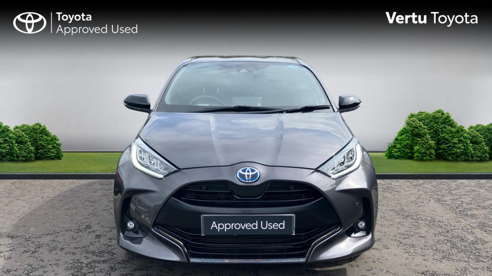 Toyota Yaris 1.5 Hybrid Dynamic 5dr CVT Hybrid Hatchback - Image 22