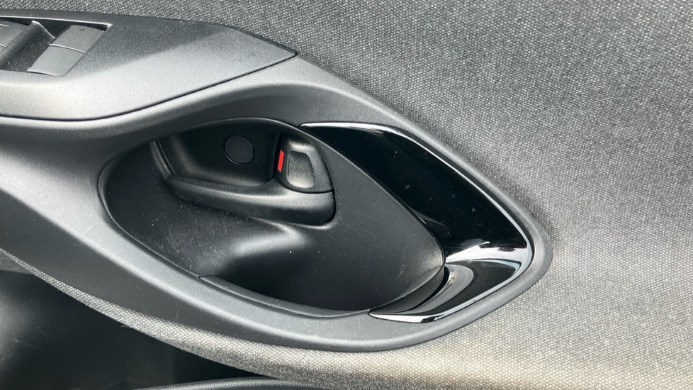 Toyota Yaris 1.5 Hybrid Dynamic 5dr CVT Hybrid Hatchback - Image 32