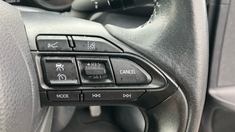 Toyota Yaris 1.5 Hybrid Dynamic 5dr CVT Hybrid Hatchback - Image 36