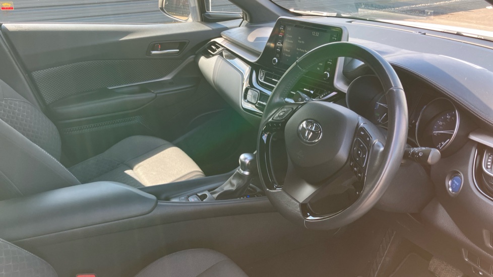 Toyota C-HR 1.8 Hybrid Icon 5dr CVT Hybrid Hatchback - Image 12