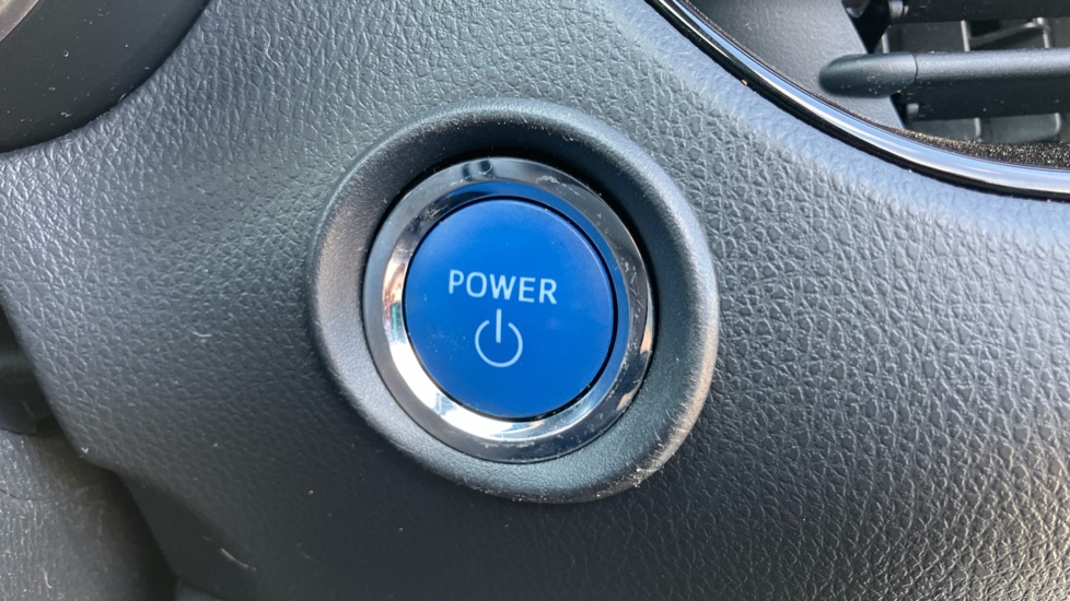 Toyota C-HR 1.8 Hybrid Icon 5dr CVT Hybrid Hatchback - Image 16