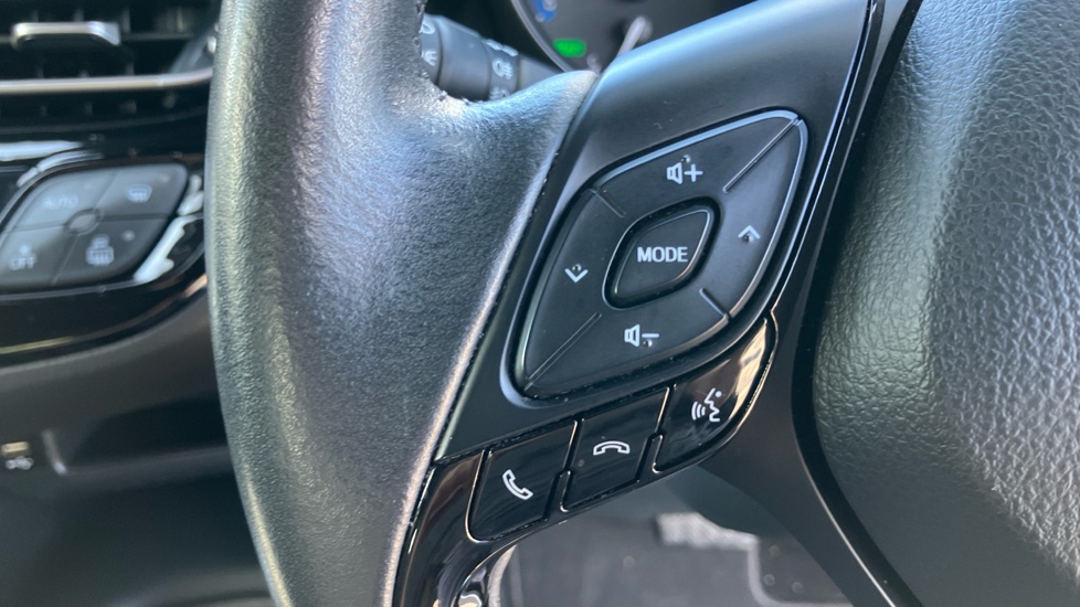 Toyota C-HR 1.8 Hybrid Icon 5dr CVT Hybrid Hatchback - Image 30