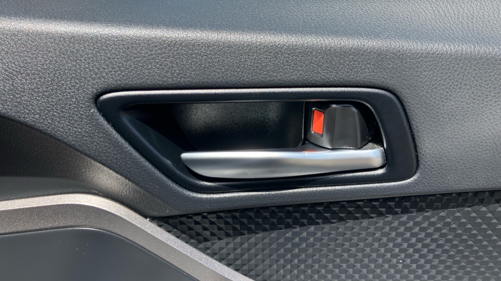 Toyota C-HR 1.8 Hybrid Icon 5dr CVT Hybrid Hatchback - Image 33