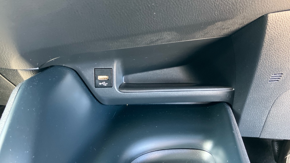 Toyota C-HR 1.8 Hybrid Icon 5dr CVT Hybrid Hatchback - Image 36