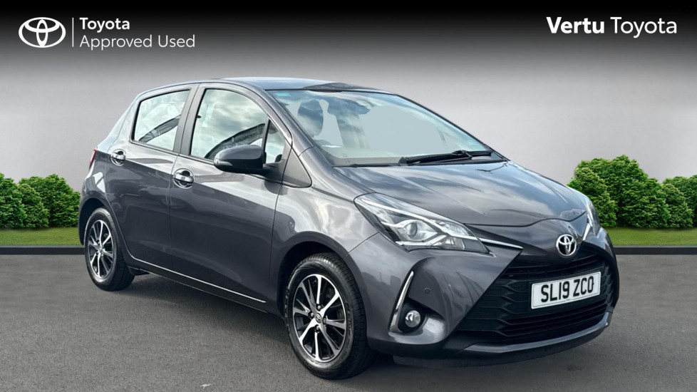 Toyota Yaris 1.5 VVT-i Icon Tech 5dr Petrol Hatchback - Image 1