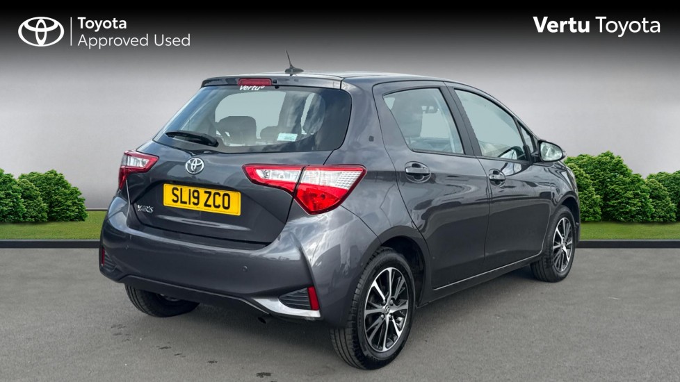 Toyota Yaris 1.5 VVT-i Icon Tech 5dr Petrol Hatchback - Image 2
