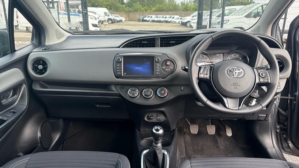 Toyota Yaris 1.5 VVT-i Icon Tech 5dr Petrol Hatchback - Image 6