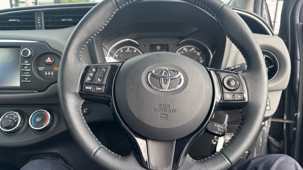 Toyota Yaris 1.5 VVT-i Icon Tech 5dr Petrol Hatchback - Image 7