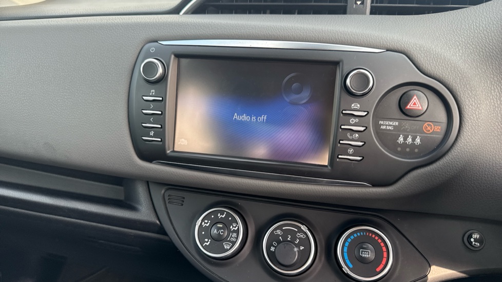 Toyota Yaris 1.5 VVT-i Icon Tech 5dr Petrol Hatchback - Image 9