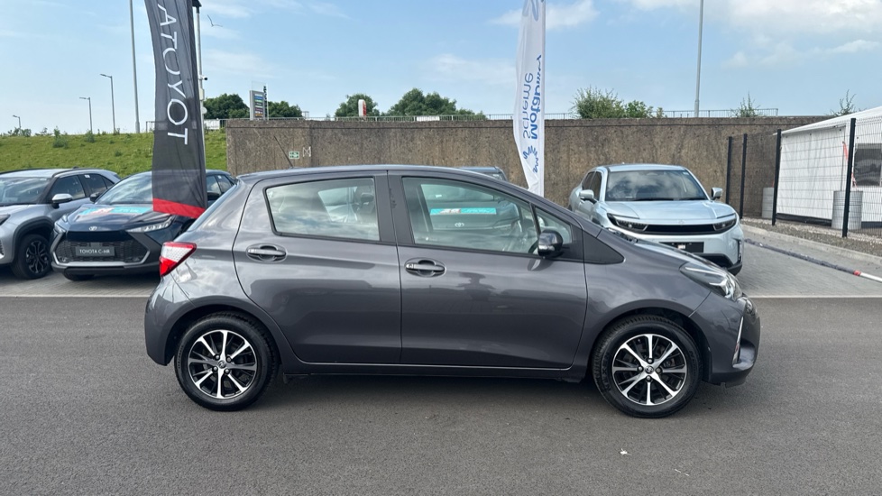 Toyota Yaris 1.5 VVT-i Icon Tech 5dr Petrol Hatchback - Image 23