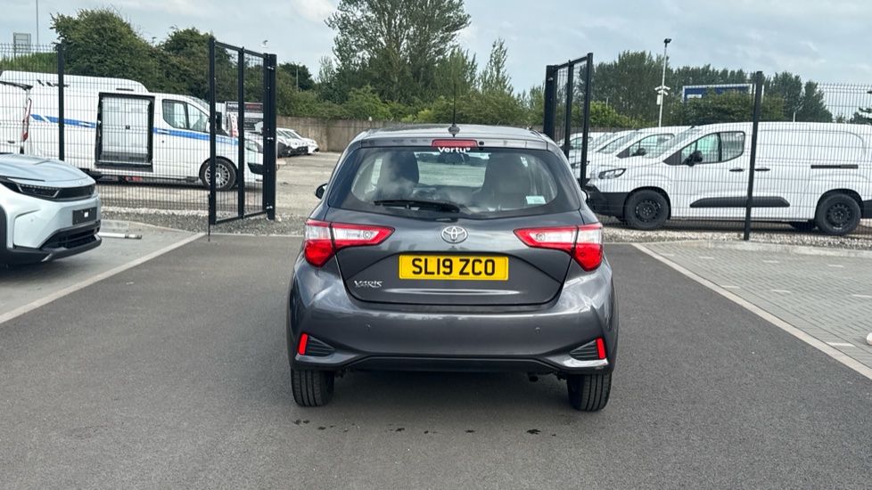 Toyota Yaris 1.5 VVT-i Icon Tech 5dr Petrol Hatchback - Image 26