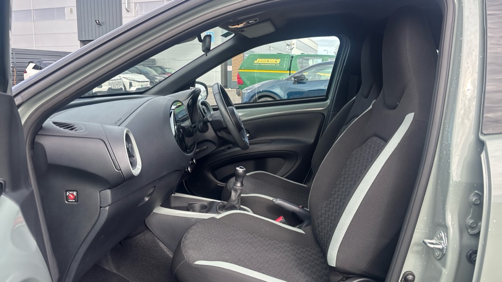 Toyota Aygo X 1.0 VVT-i Edge 5dr Petrol Hatchback - Image 5
