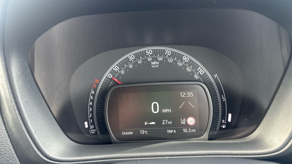 Toyota Aygo X 1.0 VVT-i Edge 5dr Petrol Hatchback - Image 11