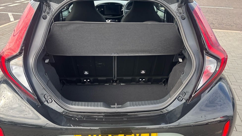 Toyota Aygo X 1.0 VVT-i Edge 5dr Petrol Hatchback - Image 13