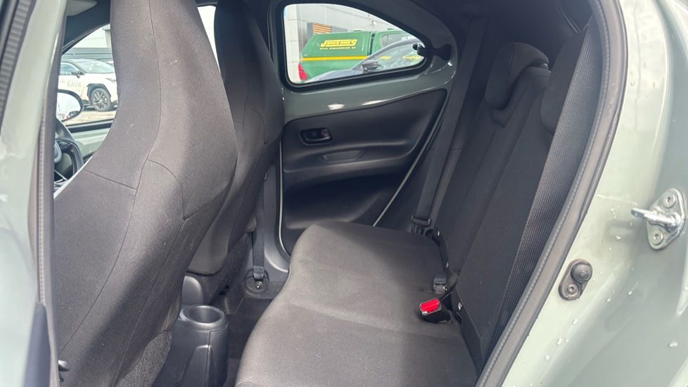 Toyota Aygo X 1.0 VVT-i Edge 5dr Petrol Hatchback - Image 15