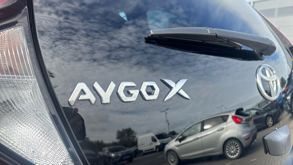 Toyota Aygo X 1.0 VVT-i Edge 5dr Petrol Hatchback - Image 54