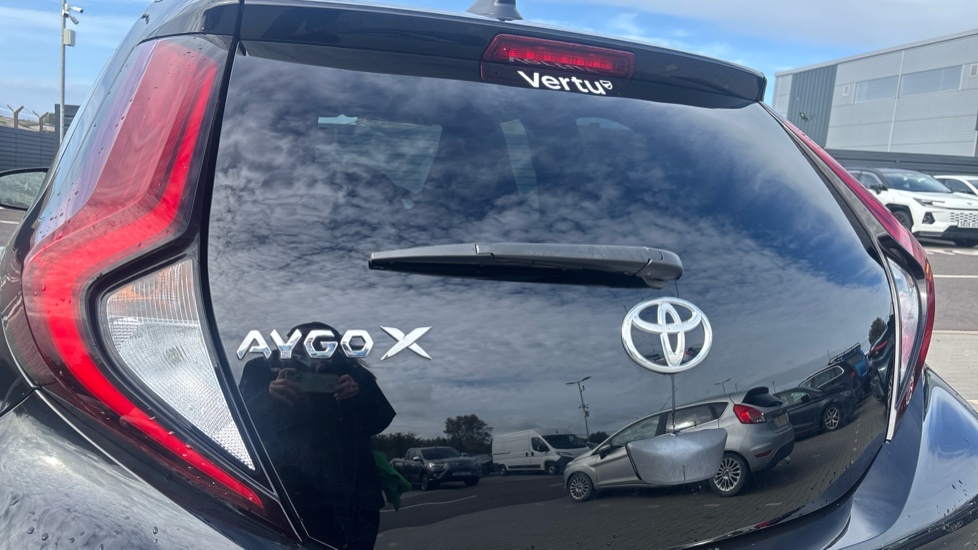Toyota Aygo X 1.0 VVT-i Edge 5dr Petrol Hatchback - Image 55