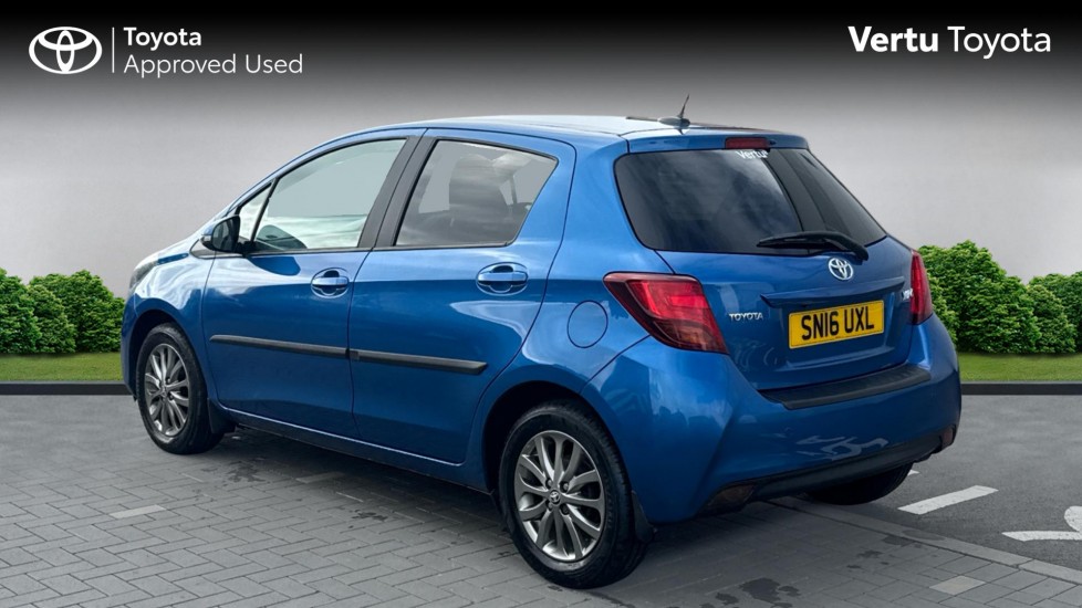 Toyota Yaris 1.33 VVT-i Icon 5dr Petrol Hatchback - Image 4