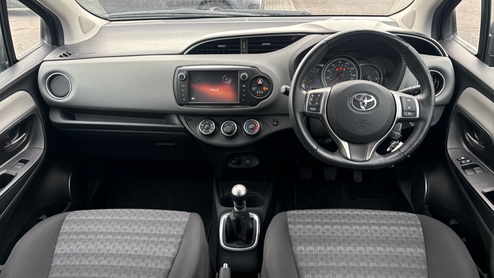 Toyota Yaris 1.33 VVT-i Icon 5dr Petrol Hatchback - Image 6