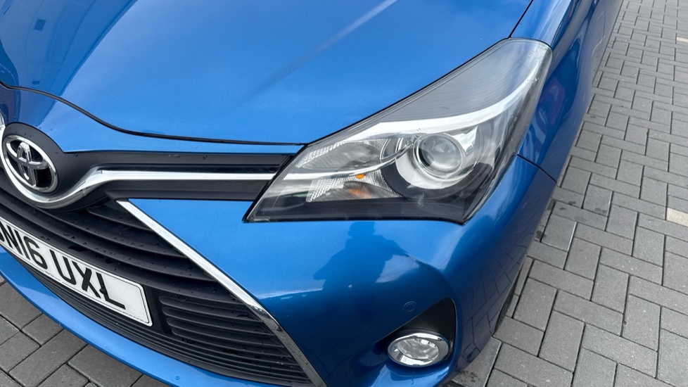 Toyota Yaris 1.33 VVT-i Icon 5dr Petrol Hatchback - Image 20