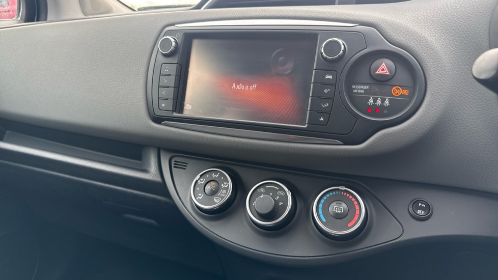 Toyota Yaris 1.33 VVT-i Icon 5dr Petrol Hatchback - Image 29