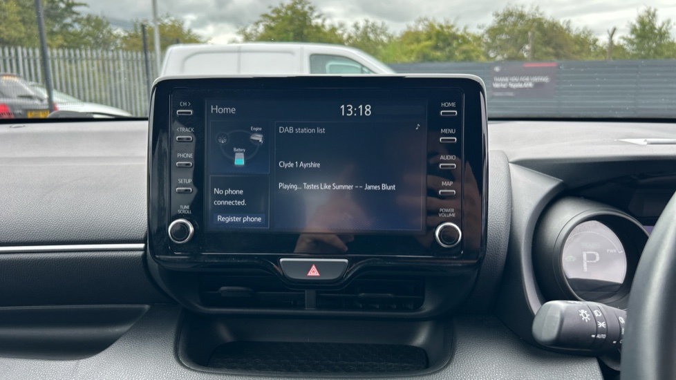 Toyota Yaris 1.5 Hybrid Design 5dr CVT Hybrid Hatchback - Image 9