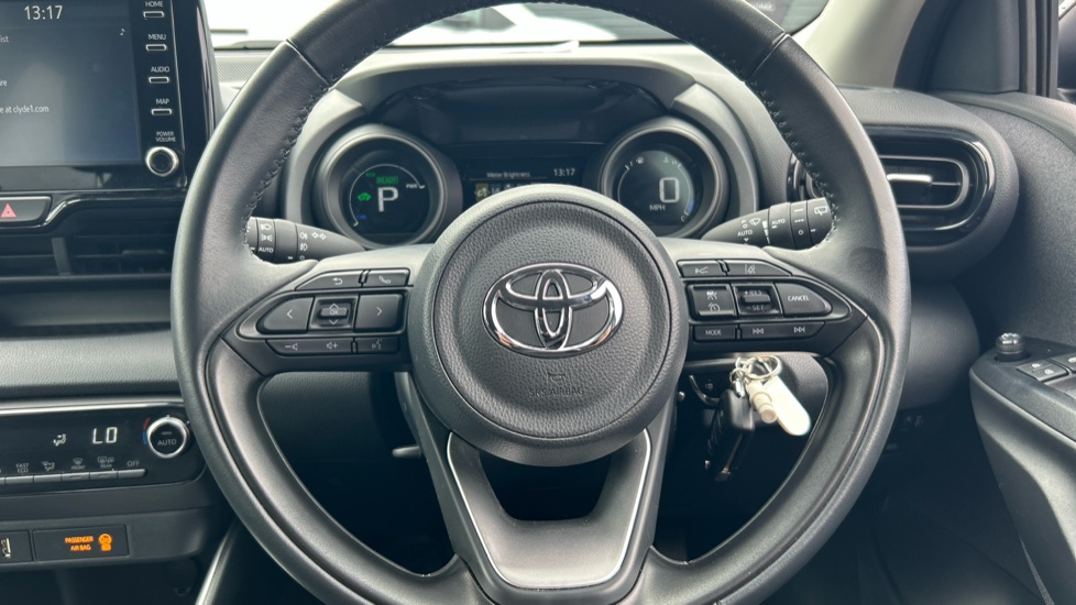 Toyota Yaris 1.5 Hybrid Design 5dr CVT Hybrid Hatchback - Image 10