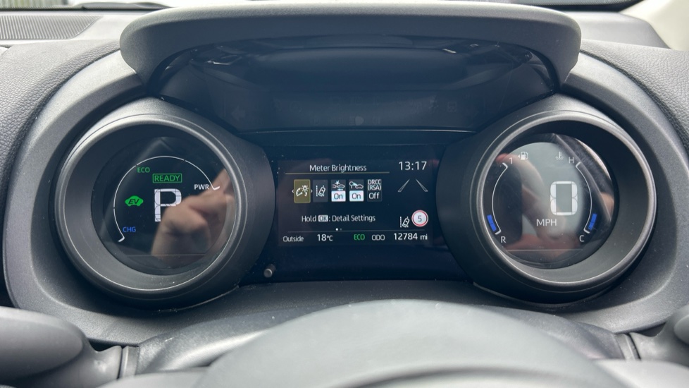 Toyota Yaris 1.5 Hybrid Design 5dr CVT Hybrid Hatchback - Image 11
