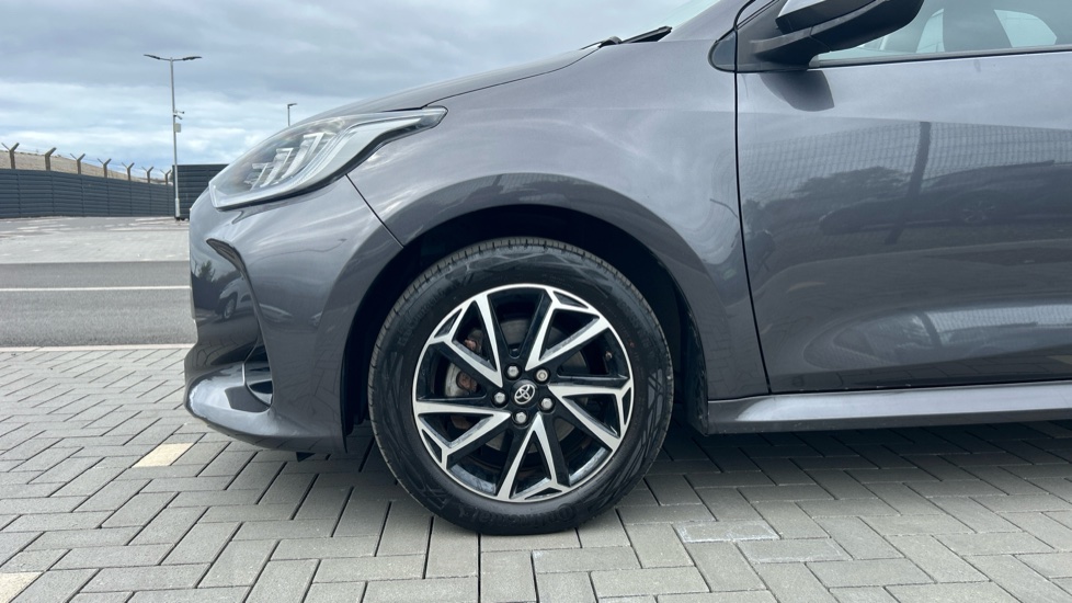 Toyota Yaris 1.5 Hybrid Design 5dr CVT Hybrid Hatchback - Image 25