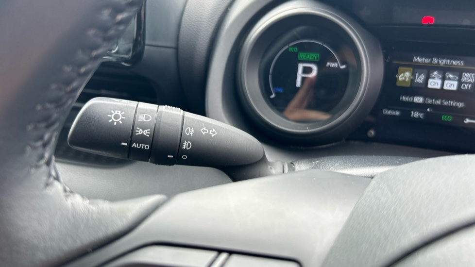 Toyota Yaris 1.5 Hybrid Design 5dr CVT Hybrid Hatchback - Image 31