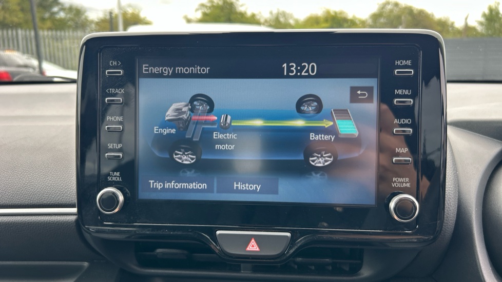 Toyota Yaris 1.5 Hybrid Design 5dr CVT Hybrid Hatchback - Image 37