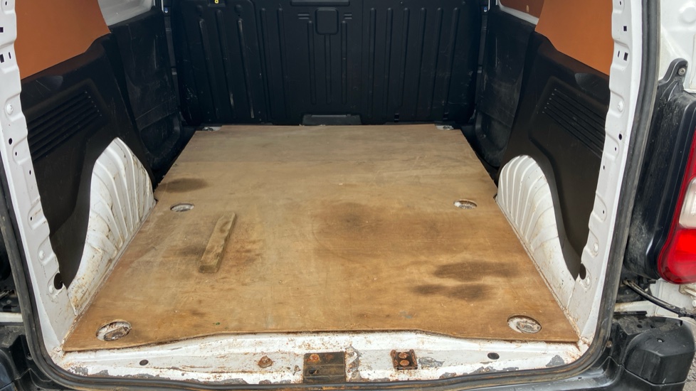 Toyota Proace City L1 Diesel 1.5D 100 Icon Van [6 Speed] - Image 13