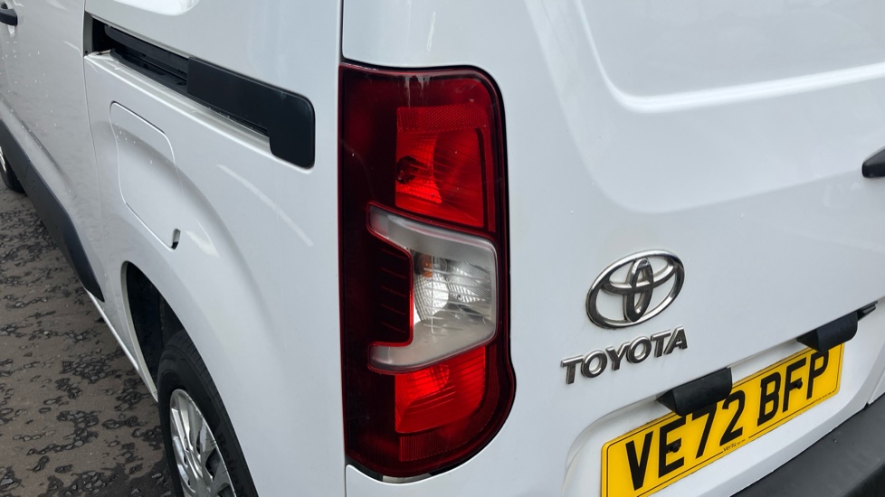 Toyota Proace City L1 Diesel 1.5D 100 Icon Van [6 Speed] - Image 21