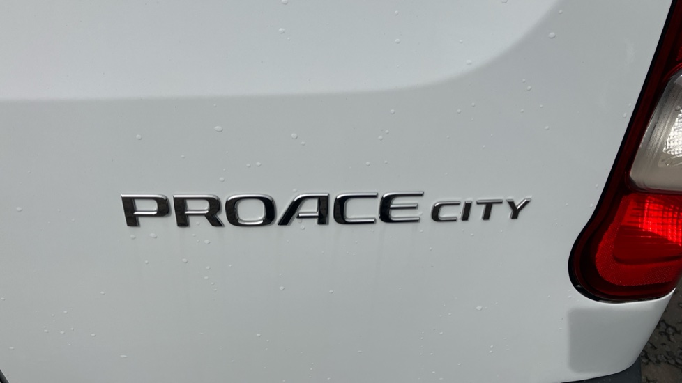 Toyota Proace City L1 Diesel 1.5D 100 Icon Van [6 Speed] - Image 40