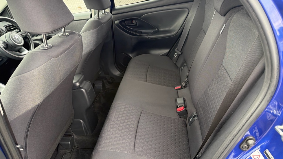 Toyota Yaris 1.5 Hybrid Design 5dr CVT Hybrid Hatchback - Image 15