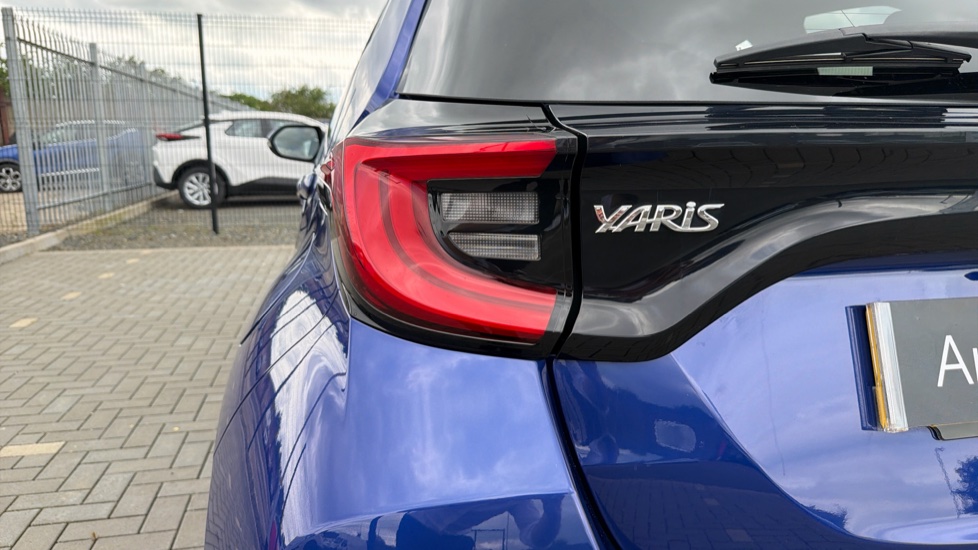 Toyota Yaris 1.5 Hybrid Design 5dr CVT Hybrid Hatchback - Image 21