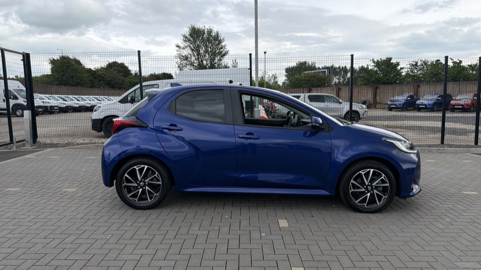 Toyota Yaris 1.5 Hybrid Design 5dr CVT Hybrid Hatchback - Image 23